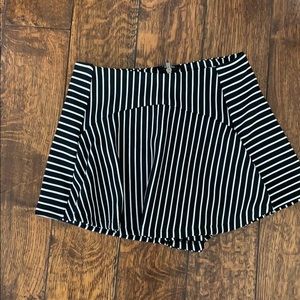 LF striped skort